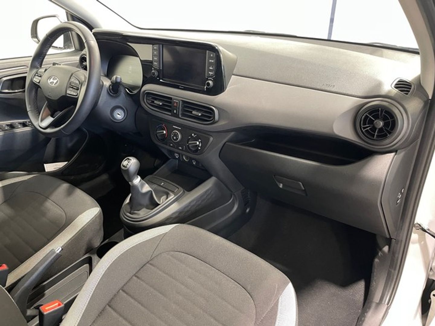 Hyundai i10 1.0 Klass 47 kW (63 CV) Gris Utilitarian