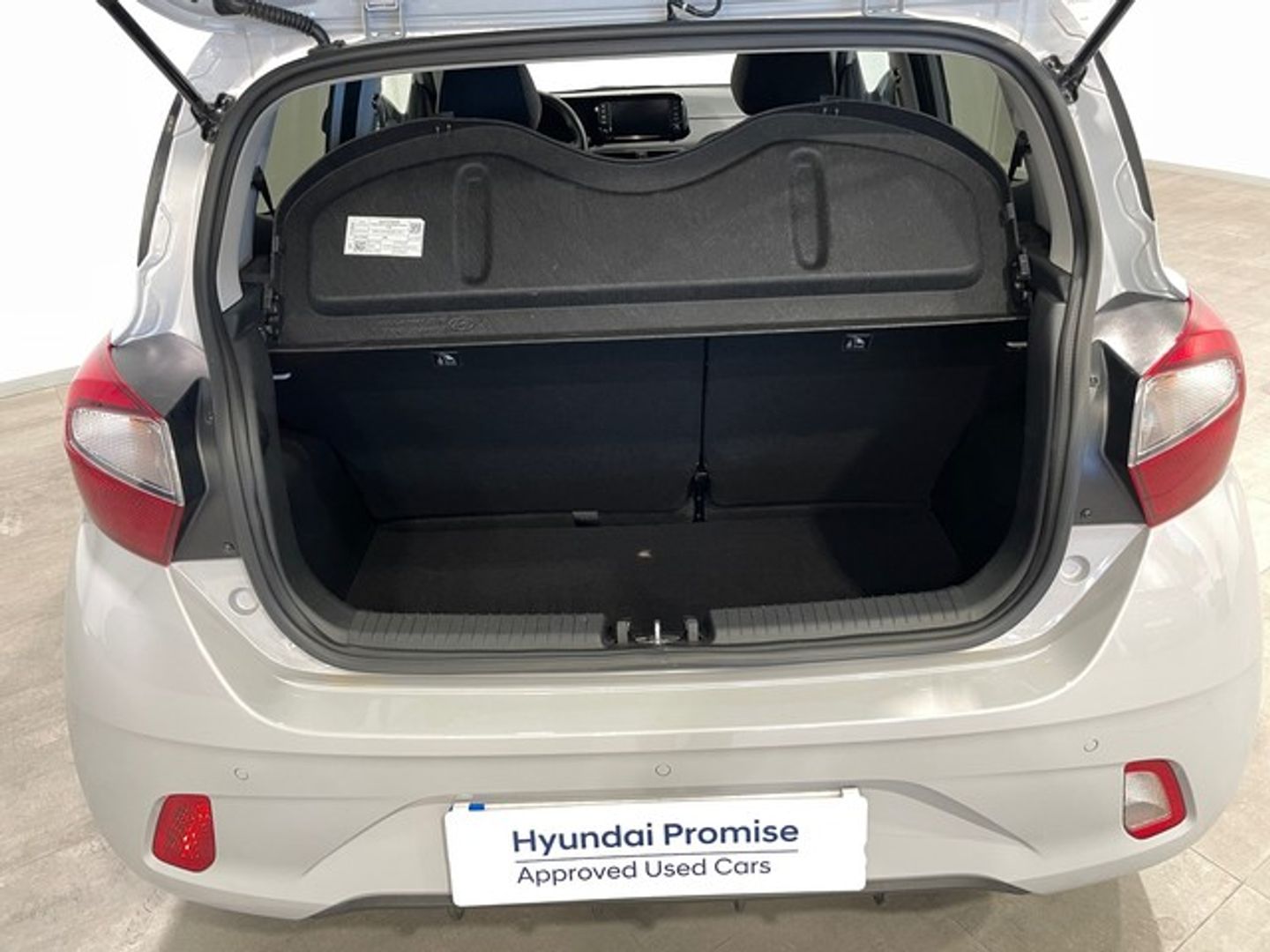 Hyundai i10 1.0 Klass 47 kW (63 CV) Gris Utilitarian