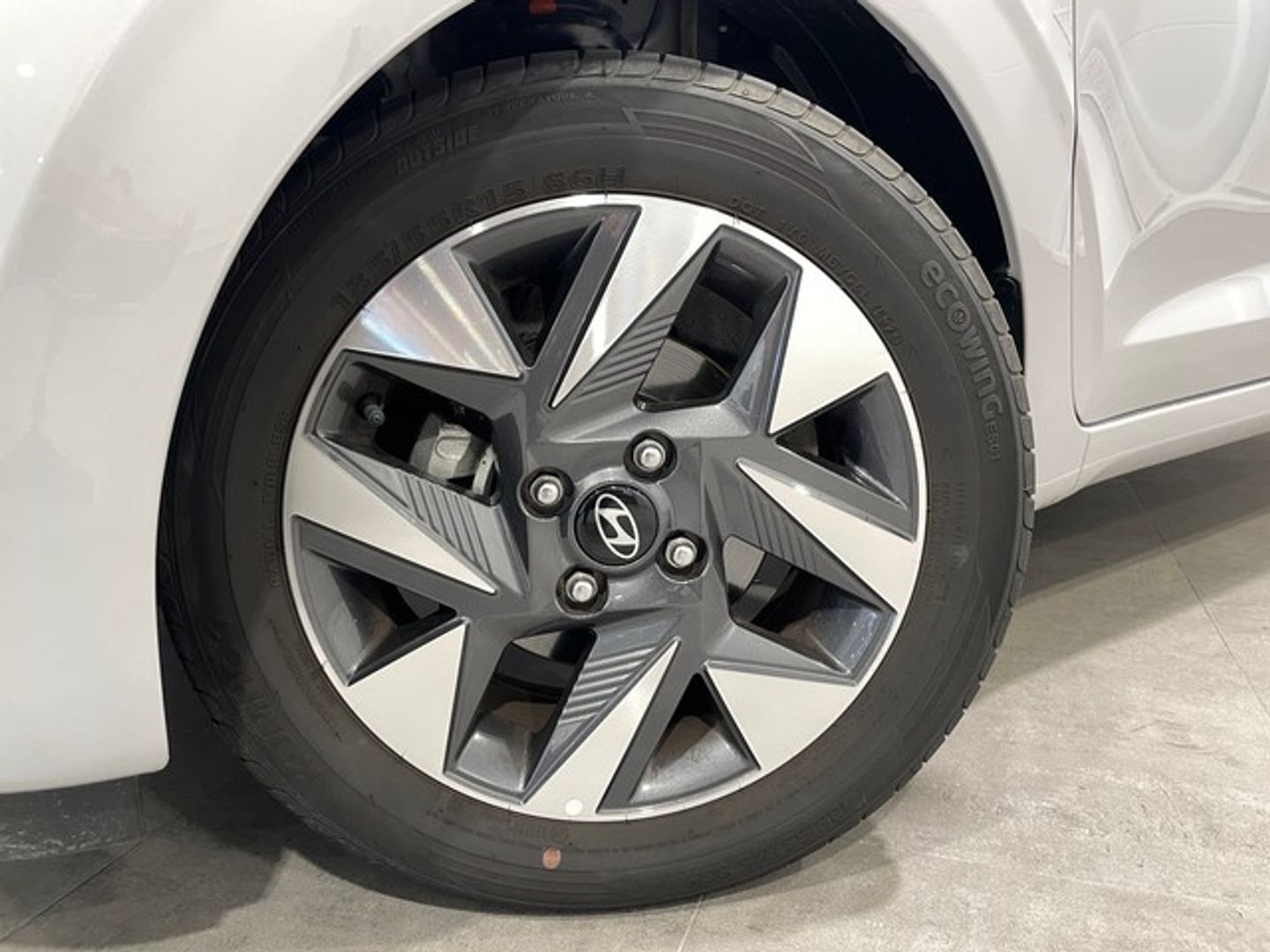 Hyundai i10 1.0 Klass 47 kW (63 CV) Gris Utilitarian