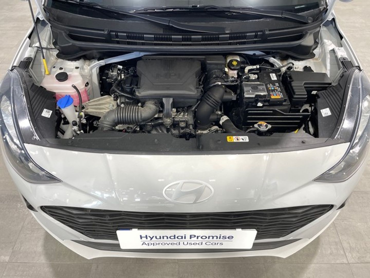 Hyundai i10 1.0 Klass 47 kW (63 CV) Gris Utilitarian