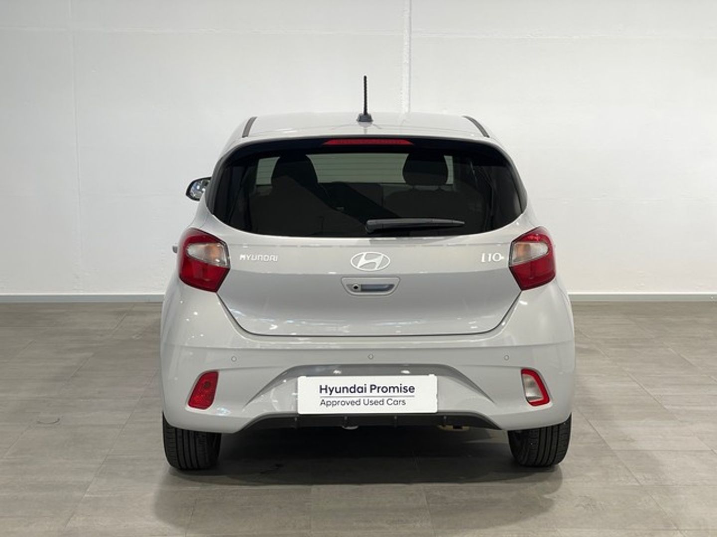 Hyundai i10 1.0 Klass 47 kW (63 CV) Gris Utilitarian