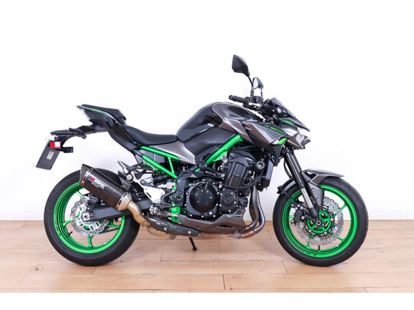 Kawasaki Z900/A2 Negro Motorcycle