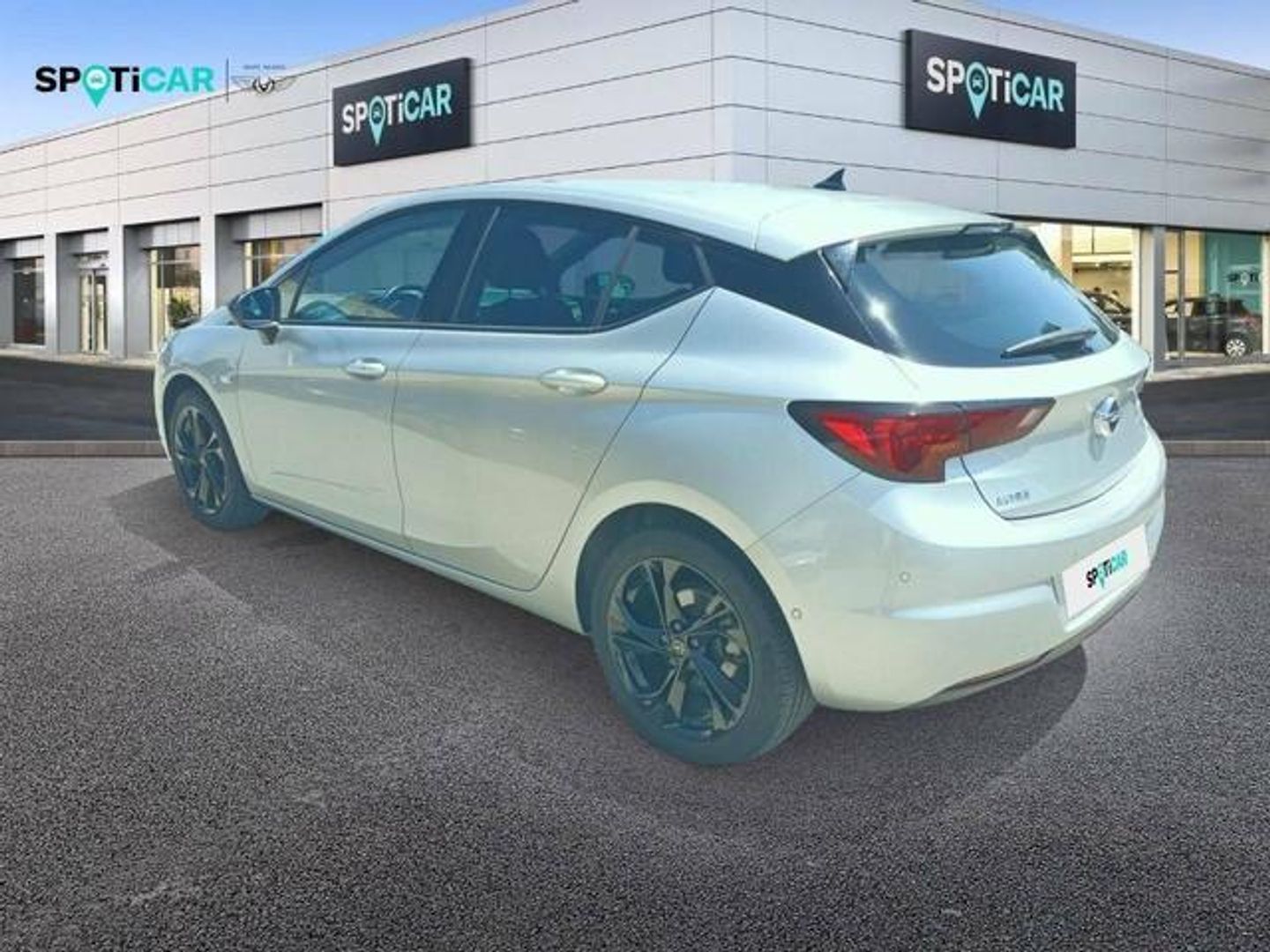 Opel Astra 1.2T SHR Ultimate 107 kW (145 CV)