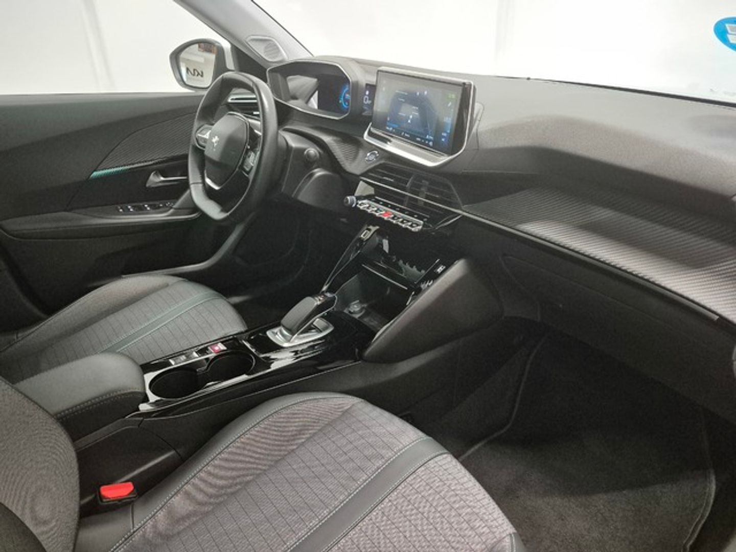 Peugeot e-2008 Eléctrico Allure Pack 100 kW (136 CV)