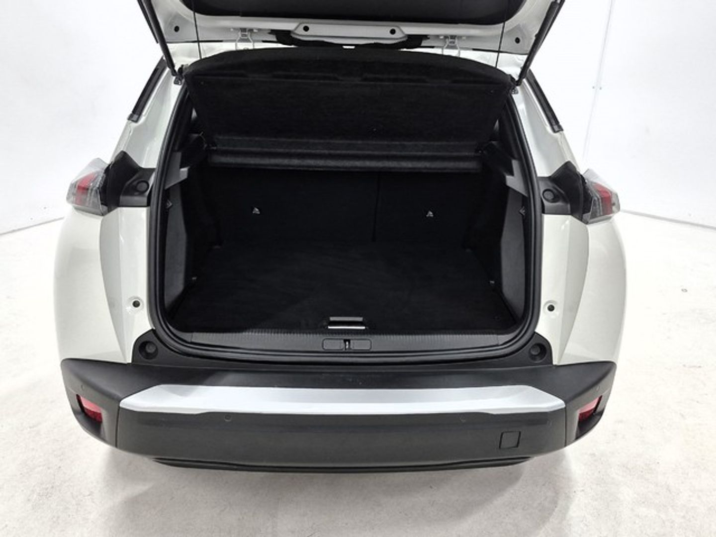 Peugeot e-2008 Eléctrico Allure Pack 100 kW (136 CV)
