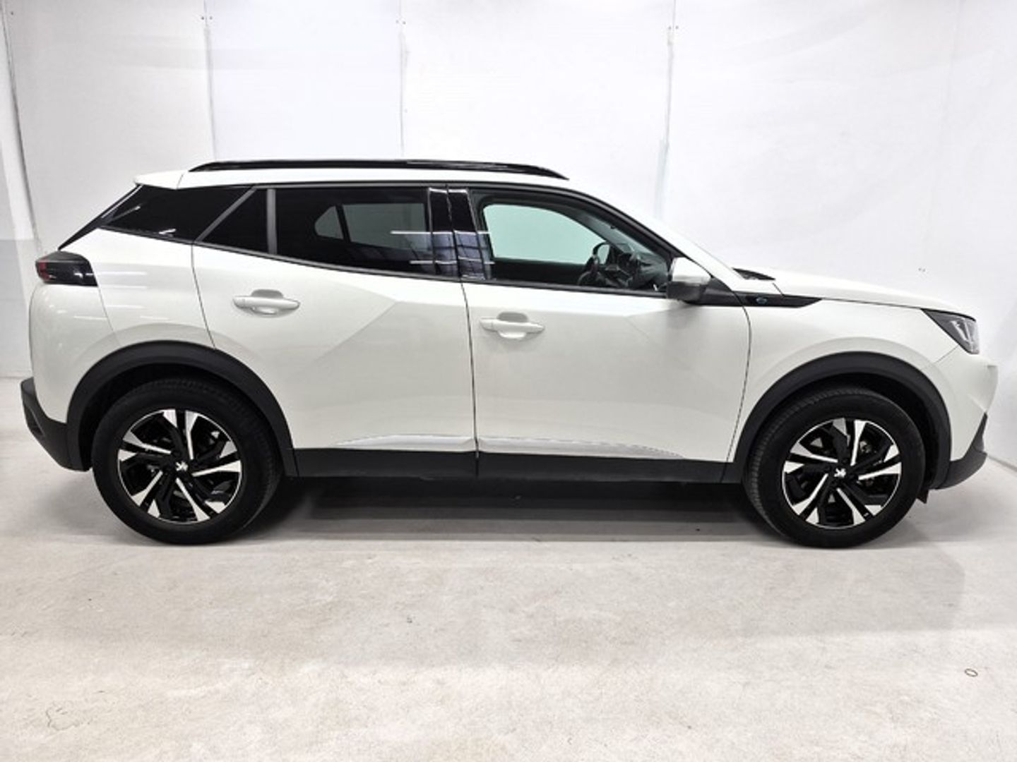 Peugeot e-2008 Eléctrico Allure Pack 100 kW (136 CV)