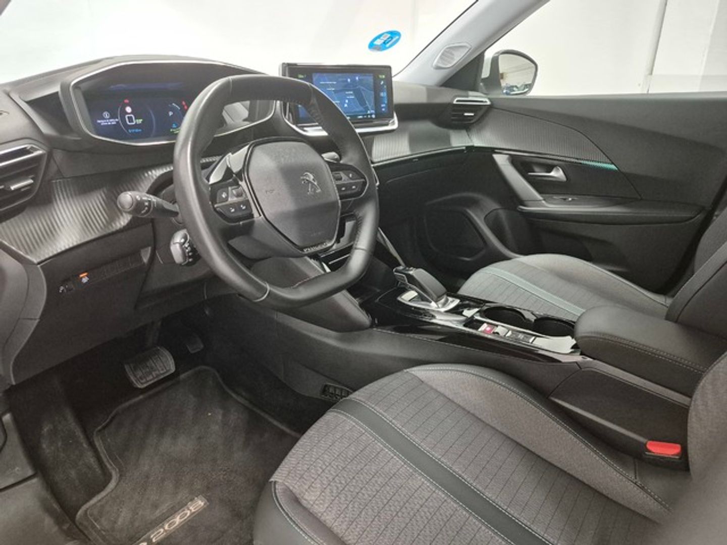 Peugeot e-2008 Eléctrico Allure Pack 100 kW (136 CV)