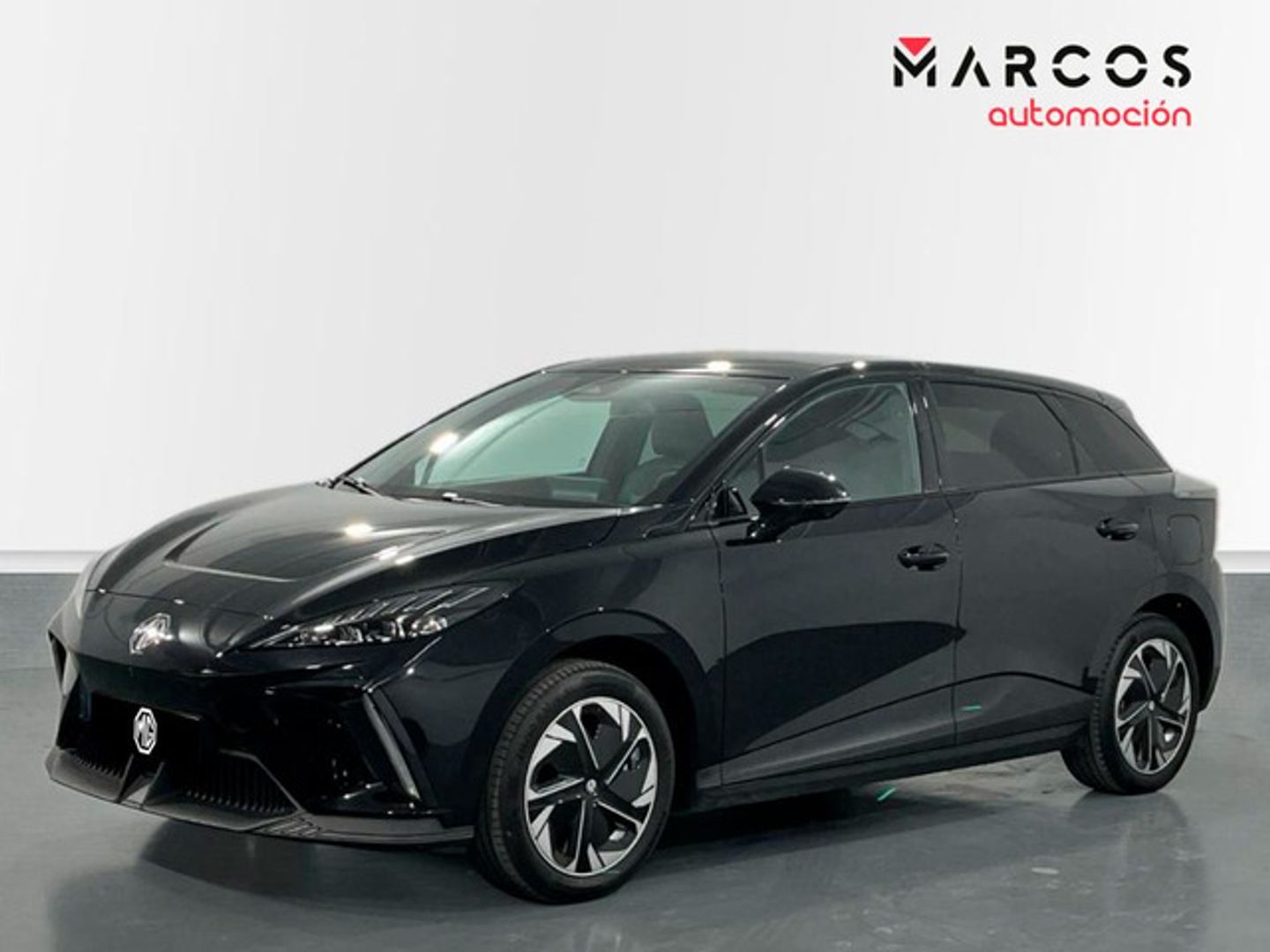 MG MG4 64kWh Luxury 150 kW (204 CV) Negro Sedan