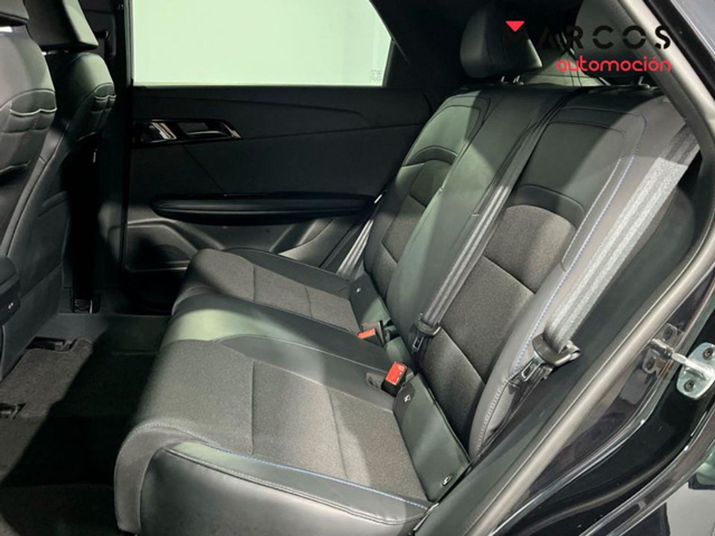 MG MG4 64kWh Luxury 150 kW (204 CV)