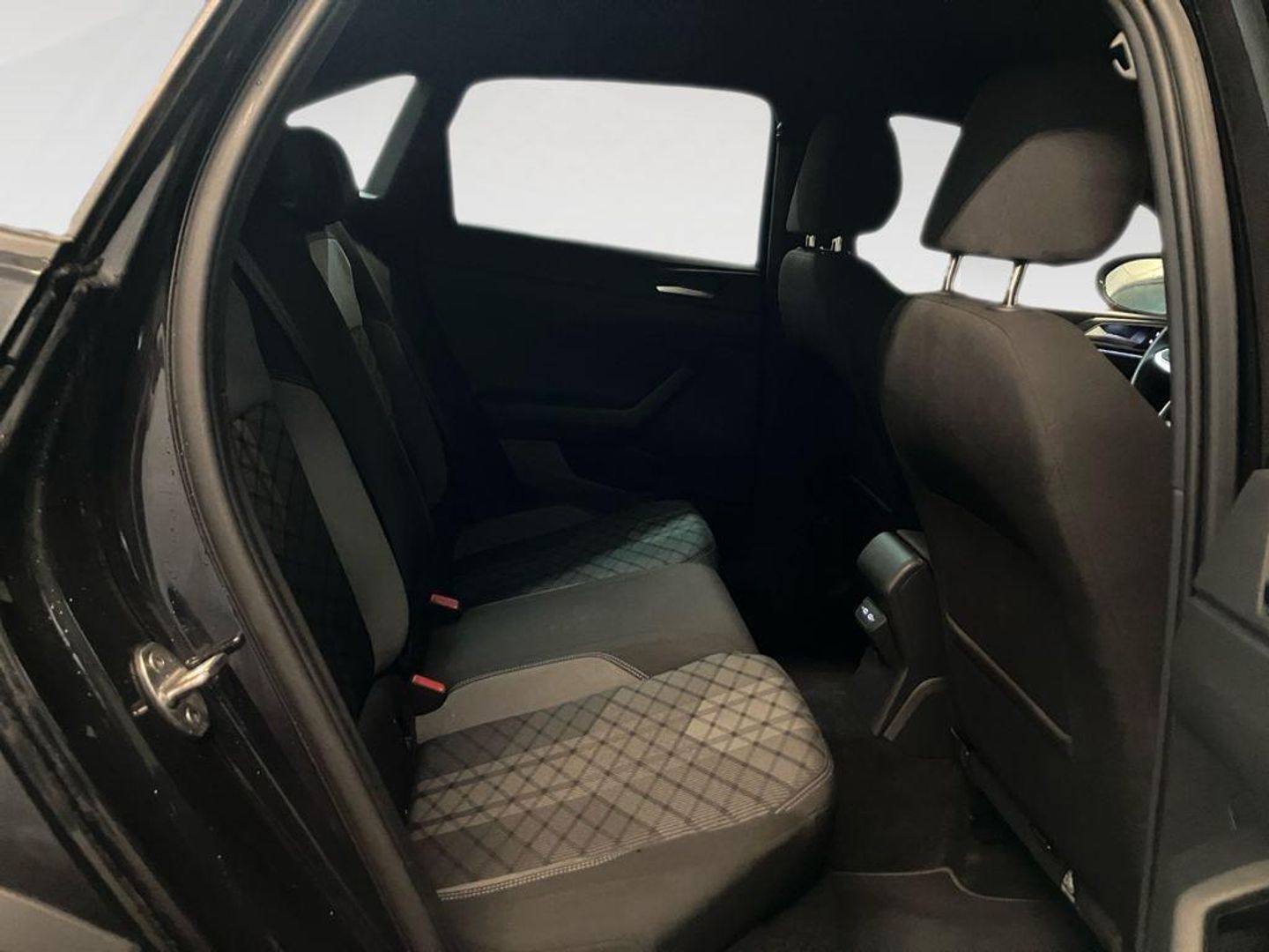 Volkswagen Taigo R-Line 1.0 TSI 85 kW (115 CV)