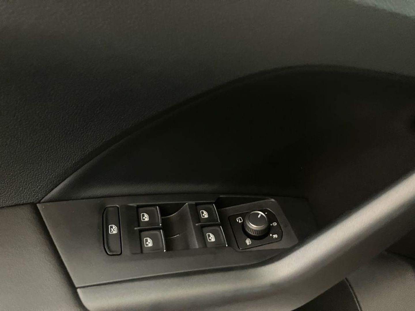 Volkswagen T-Cross R-Line 1.0 TSI 85 kW (116 CV) DSG