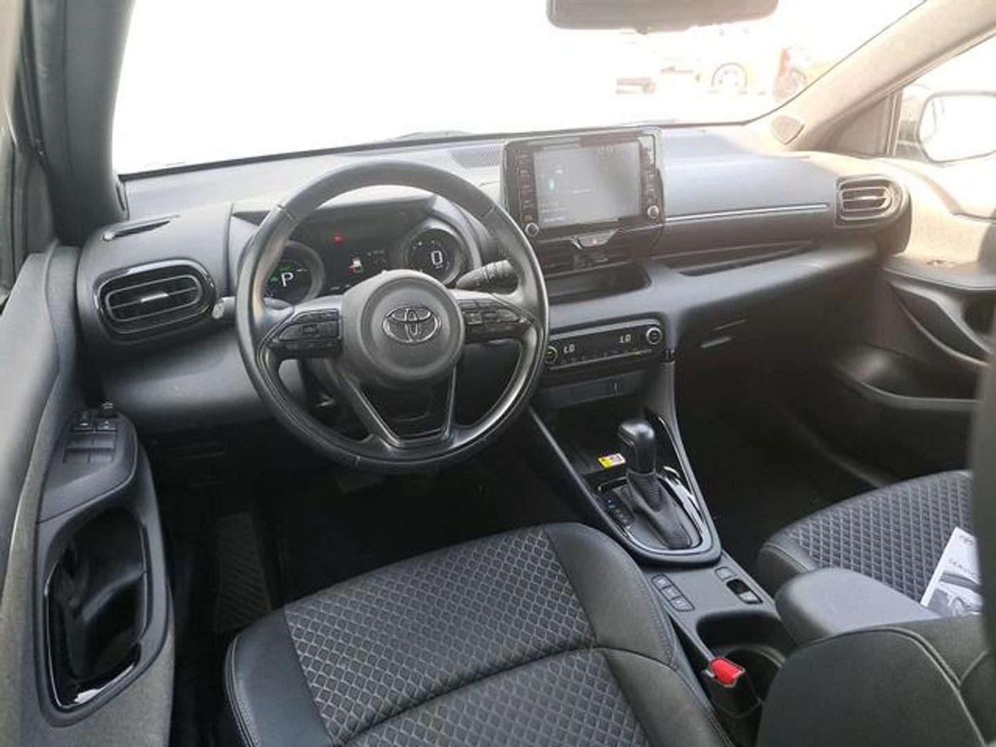 Toyota Yaris 120H Style 85 kW (116 CV)