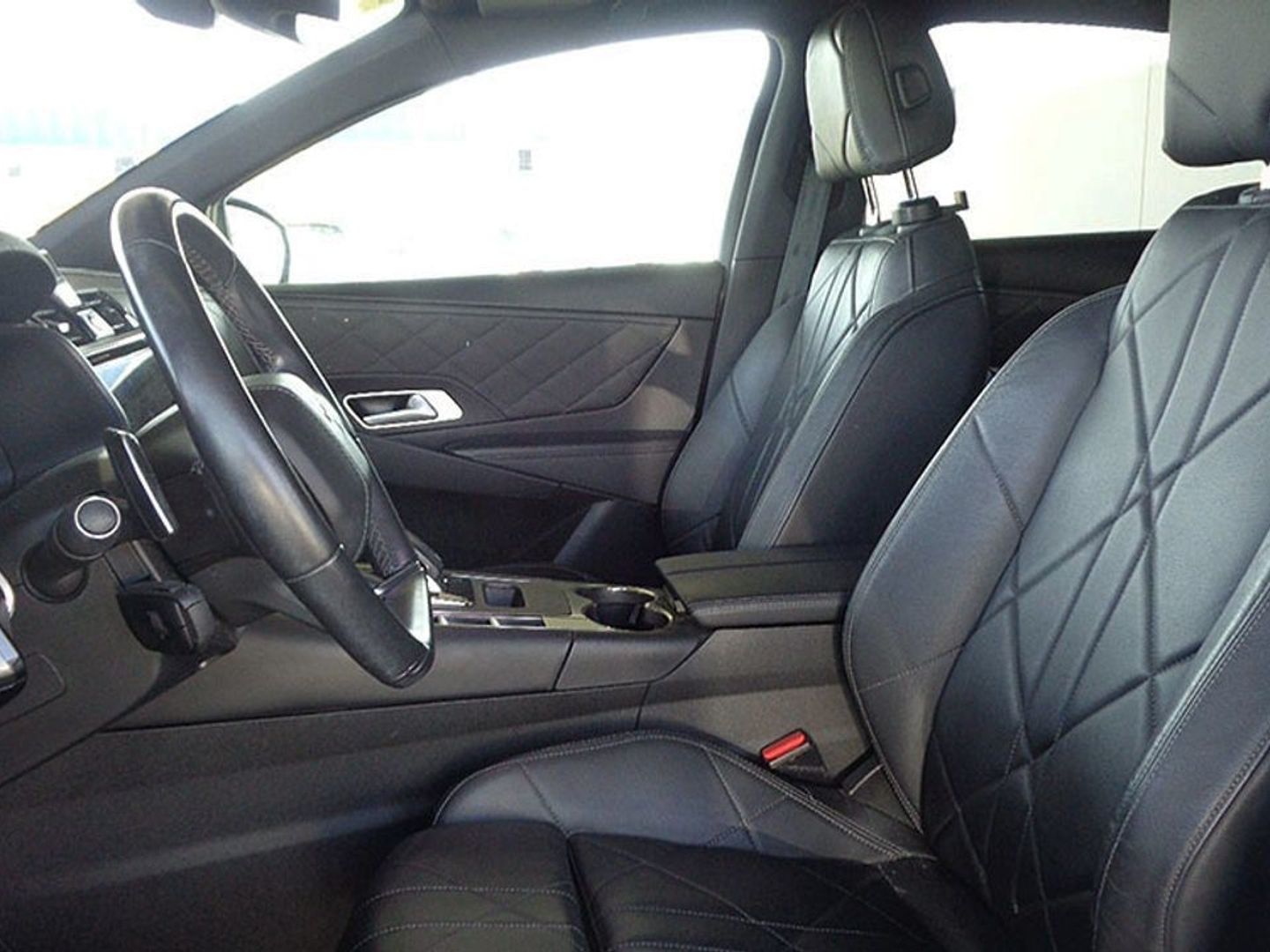 DS DS7 Crossback BlueHDi 180 So Chic Auto 132 kW (180 CV)