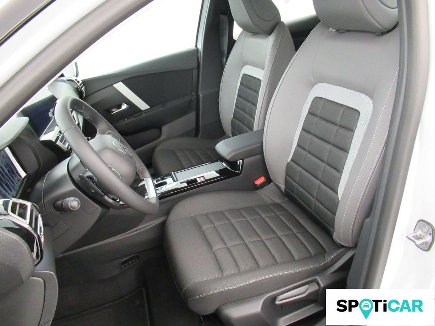 Citroen C4 Hybrid 145  Business Edition e-DCS6 07 kW (145 CV)
