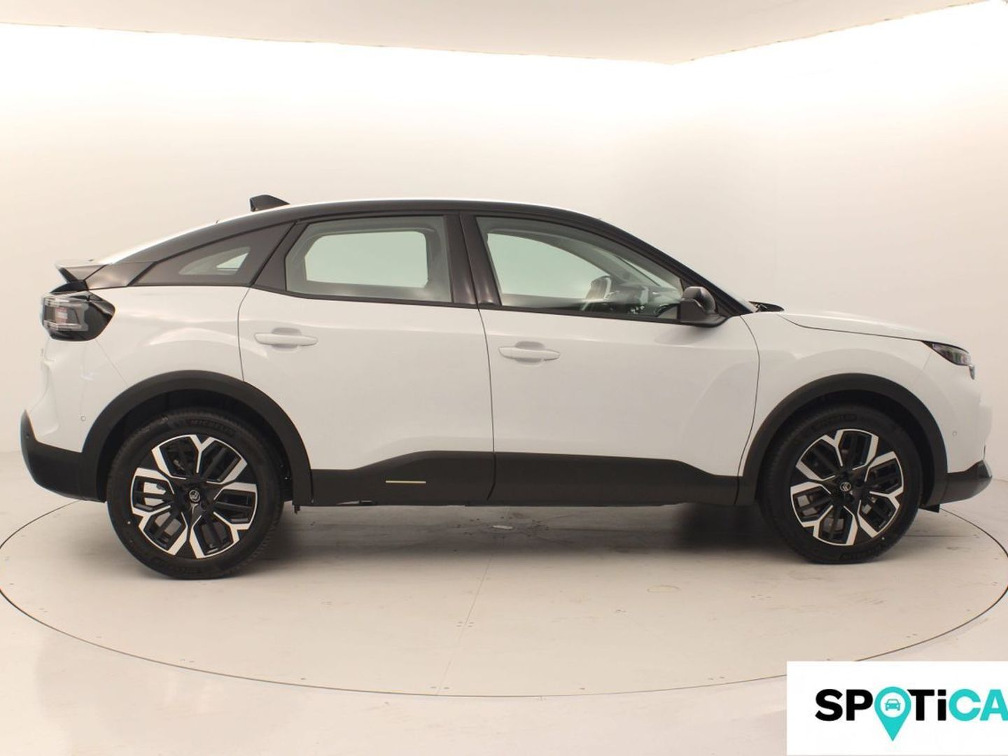 Citroen C4 Hybrid 145  Business Edition e-DCS6 07 kW (145 CV)
