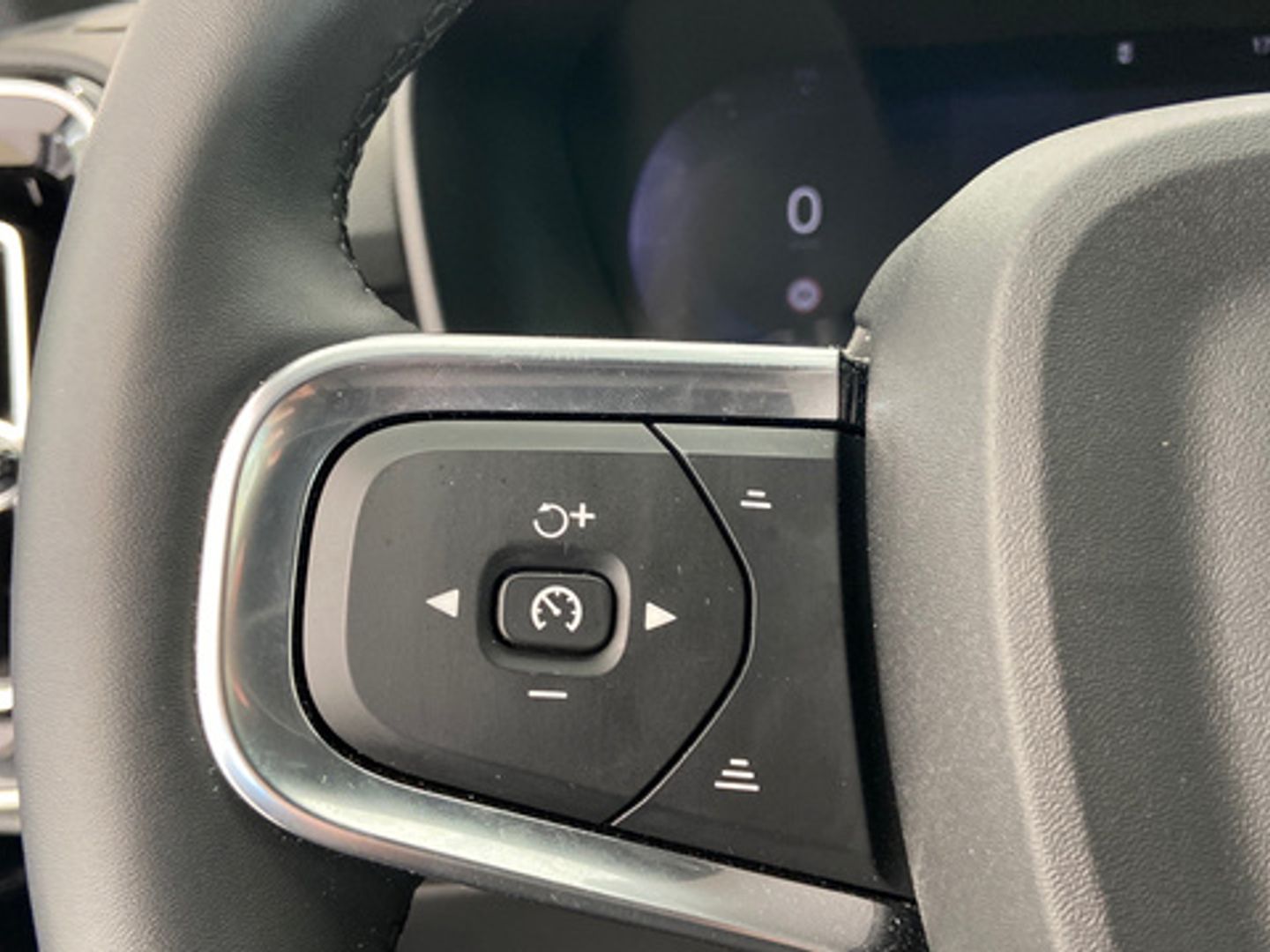 Volvo XC40 B3 G Core Auto 120 kW (163 CV)