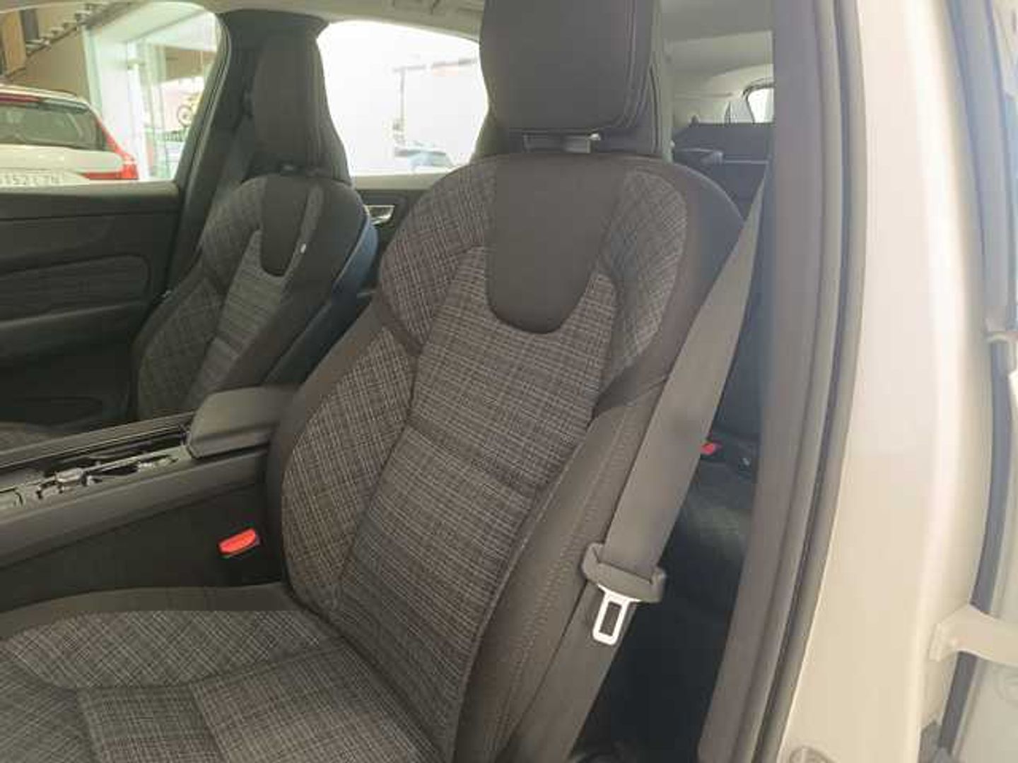 Volvo XC60 B4 D Core Auto 145 kW (197 CV)