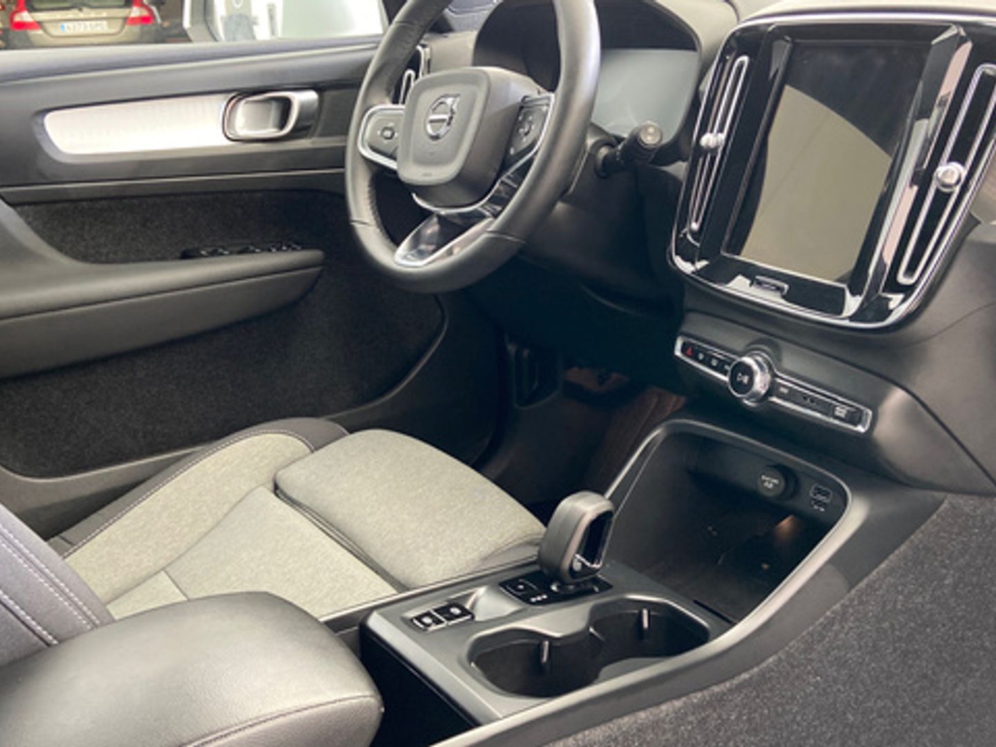 Volvo XC40 B4 G Core Auto 145 kW (197 CV)