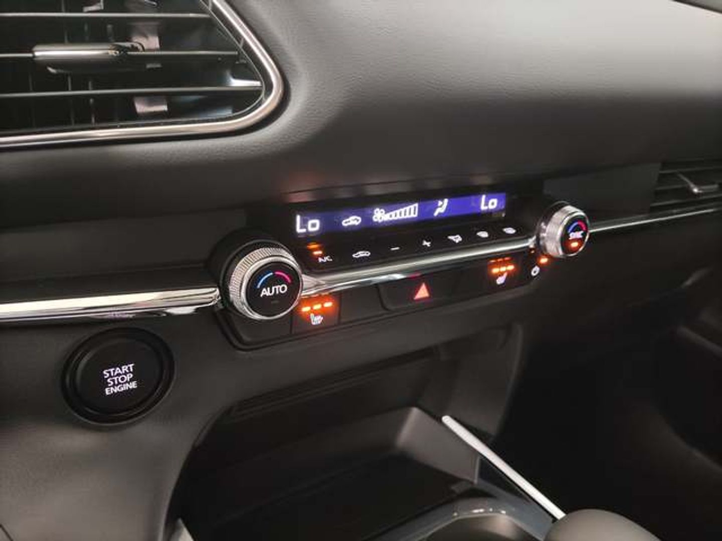 Mazda CX-30 2.0 e-Skyactive G MHEV Homura 6AT 90 kW (122 CV)
