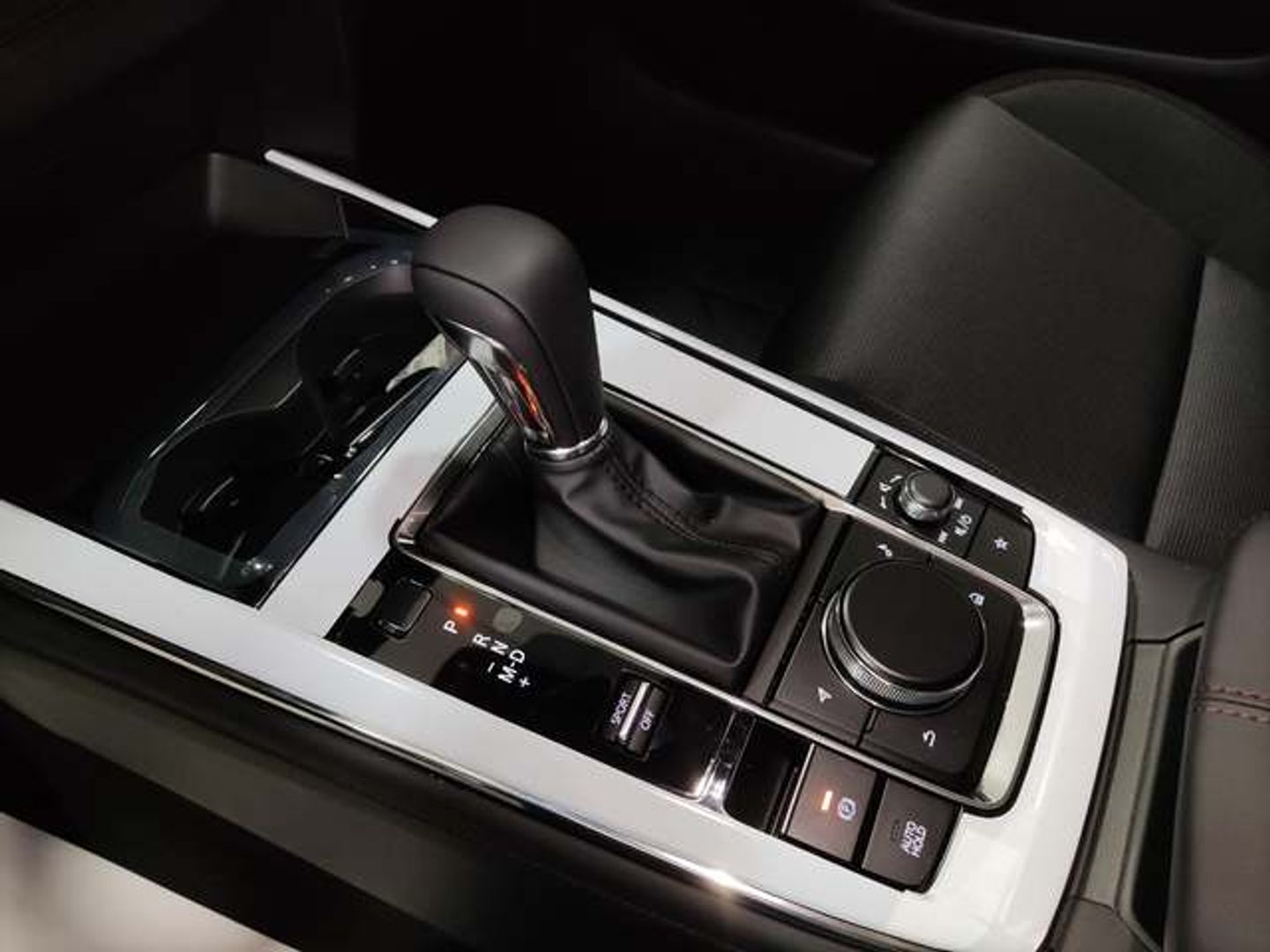 Mazda CX-30 2.0 e-Skyactive G MHEV Homura 6AT 90 kW (122 CV)