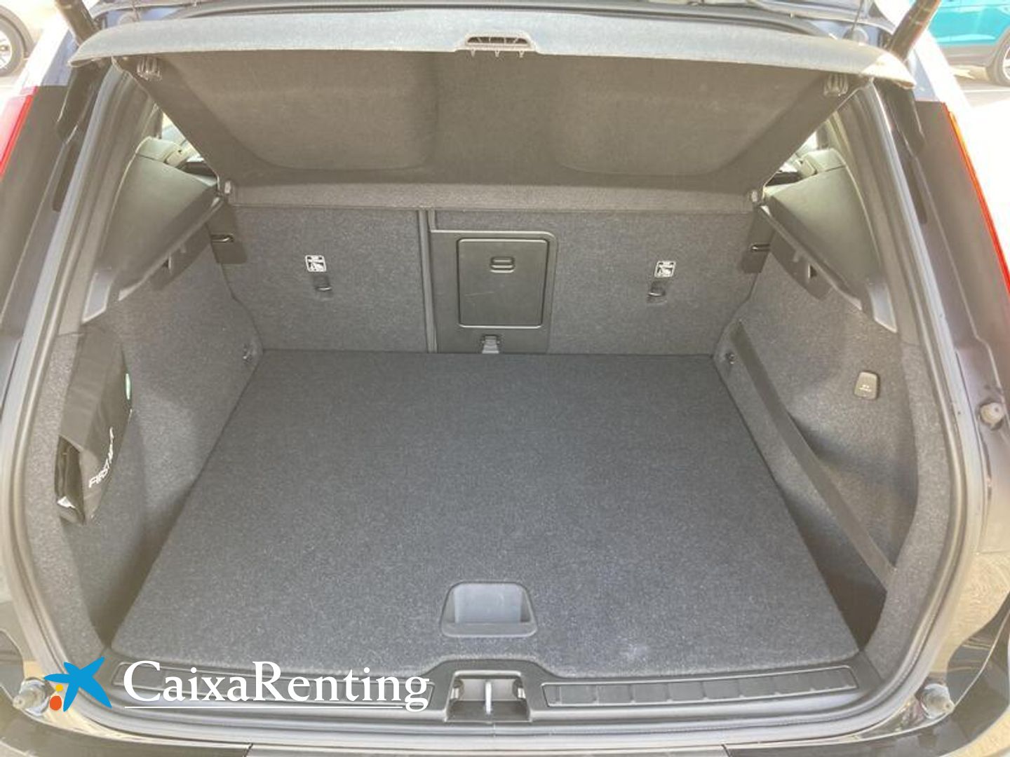 Volvo XC40 T3 Business Plus Auto 120 kW (163 CV)