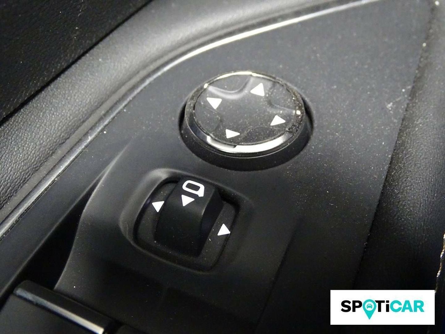 Peugeot 5008 Hybrid 1.2 GT eDCS6 100 kW (136 CV)