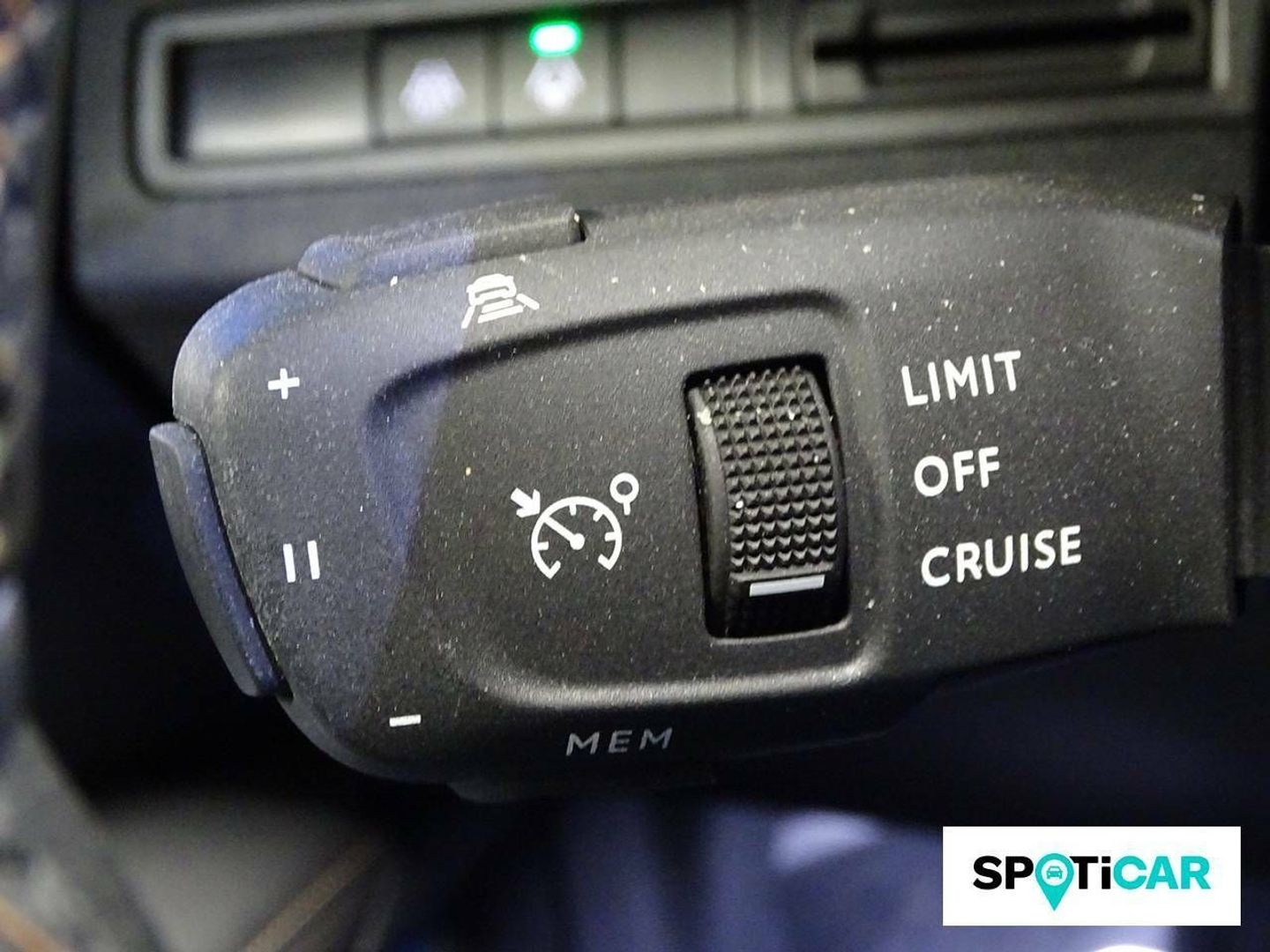 Peugeot 5008 Hybrid 1.2 GT eDCS6 100 kW (136 CV)