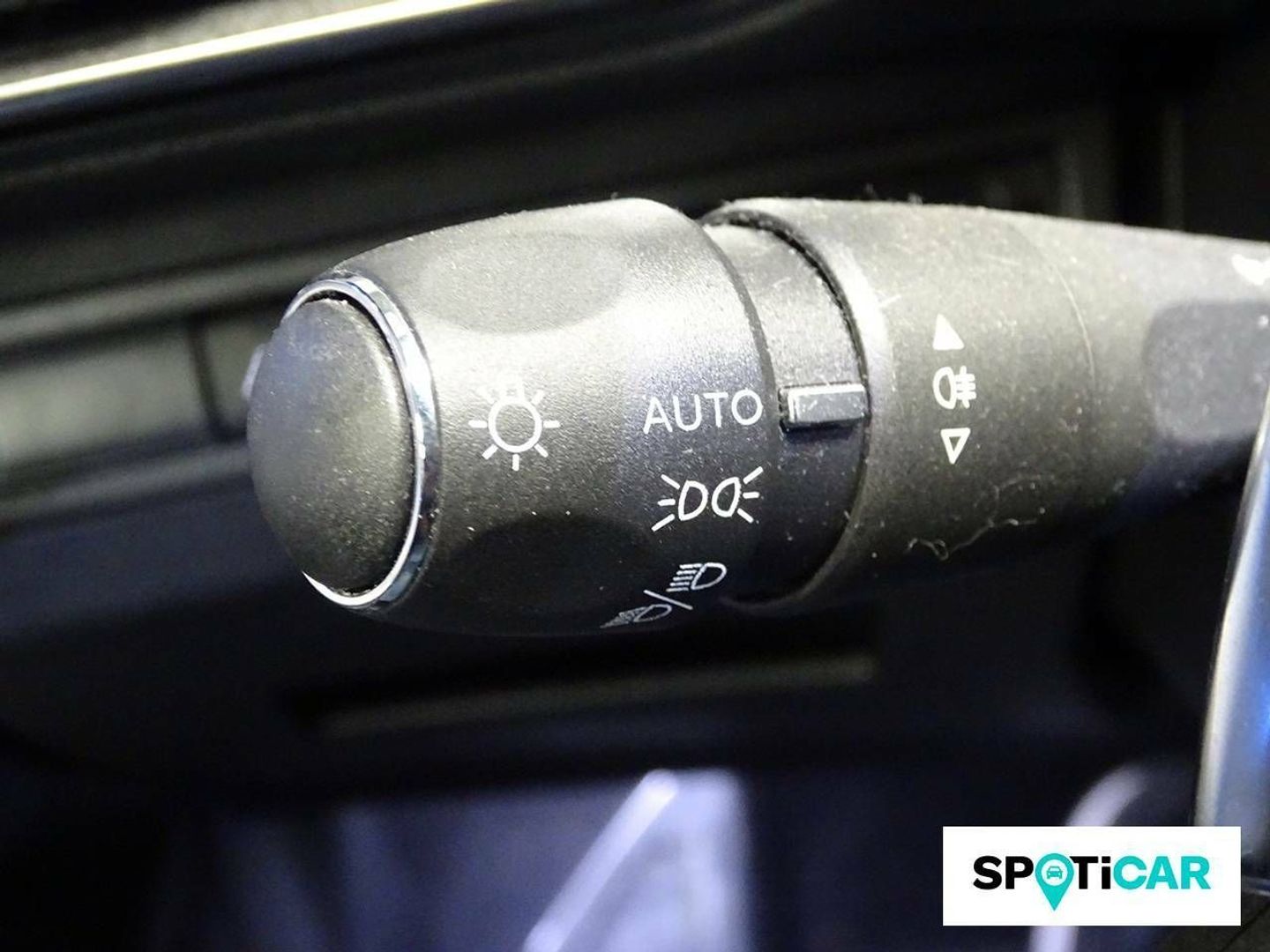 Peugeot 5008 Hybrid 1.2 GT eDCS6 100 kW (136 CV)