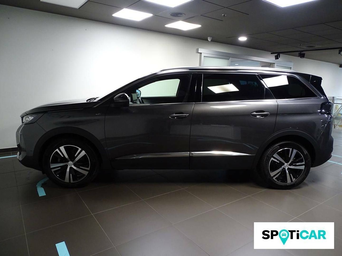 Peugeot 5008 Hybrid 1.2 GT eDCS6 100 kW (136 CV)