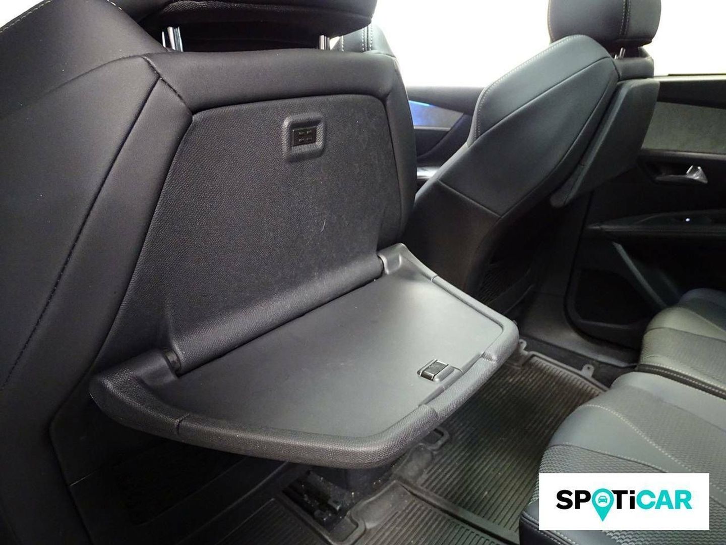 Peugeot 5008 Hybrid 1.2 GT eDCS6 100 kW (136 CV)