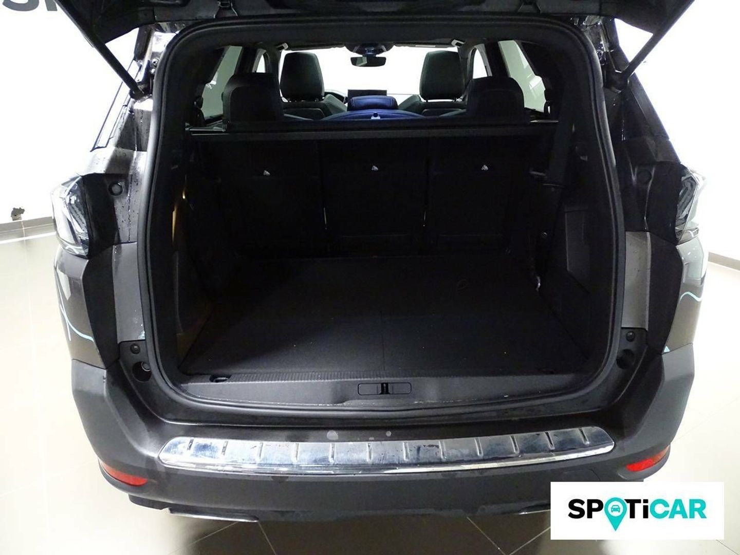 Peugeot 5008 Hybrid 1.2 GT eDCS6 100 kW (136 CV)