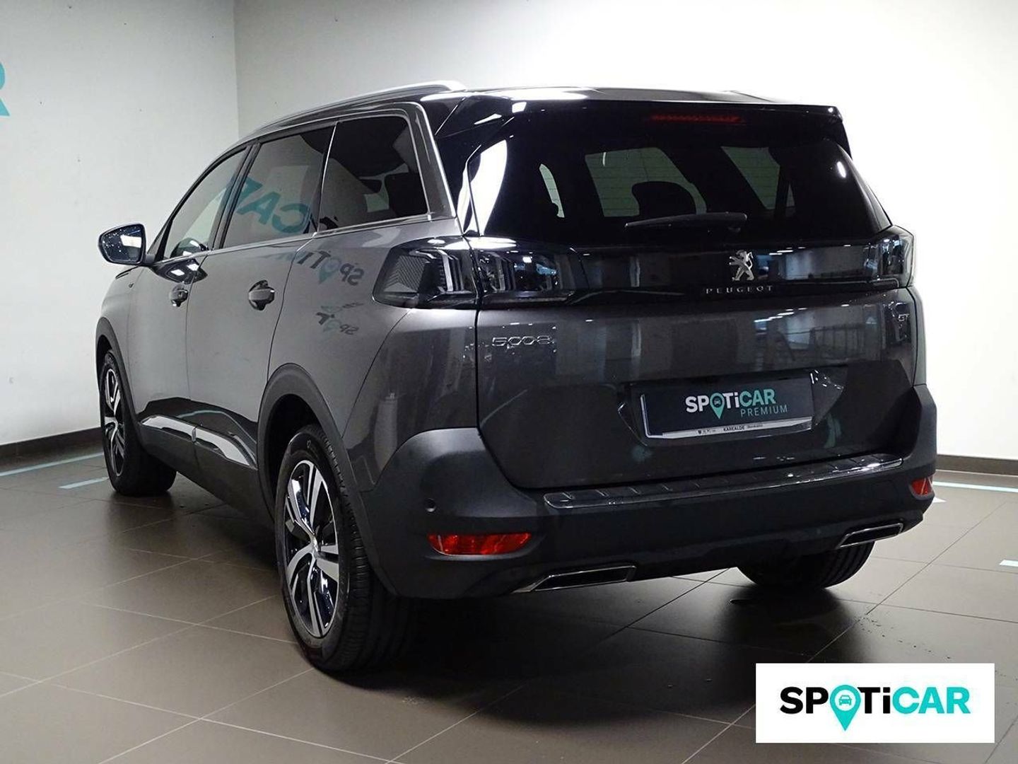 Peugeot 5008 Hybrid 1.2 GT eDCS6 100 kW (136 CV)