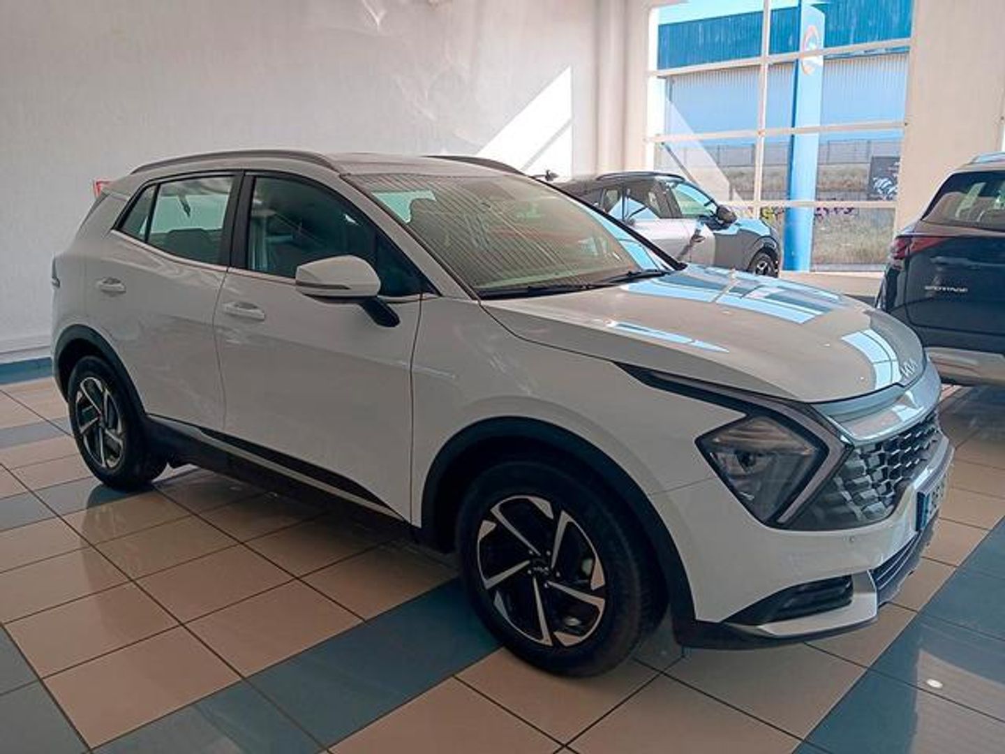 Kia Sportage 1.6 T-GDi MHEV Drive 4x2 110 kW (150 CV) Blanco SUV