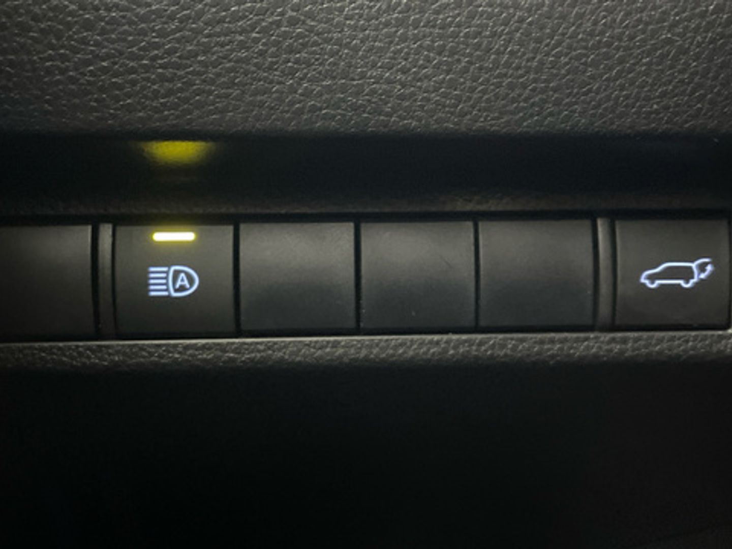 Toyota Rav4 2.5l hybrid Luxury 4WD 163 kW (222 CV)