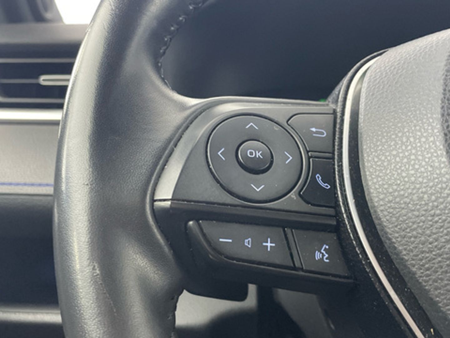 Toyota Rav4 2.5l hybrid Luxury 4WD 163 kW (222 CV)