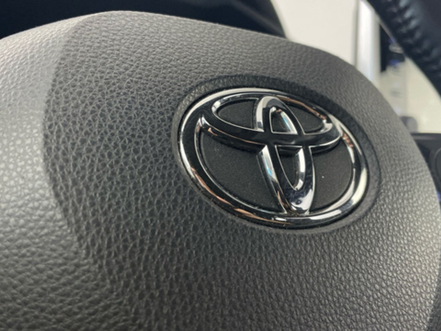 Toyota Rav4 2.5l hybrid Luxury 4WD 163 kW (222 CV)