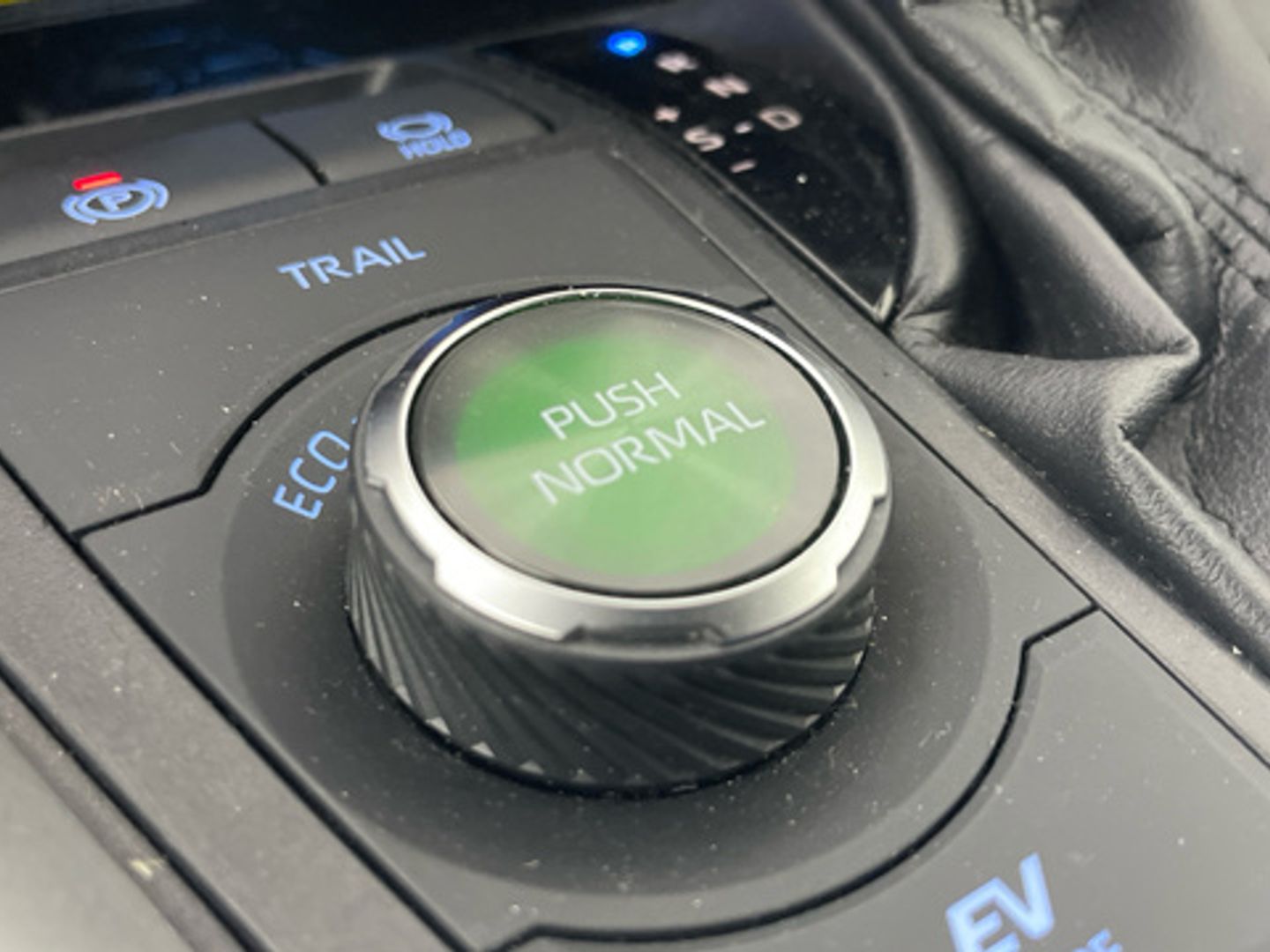Toyota Rav4 2.5l hybrid Luxury 4WD 163 kW (222 CV)
