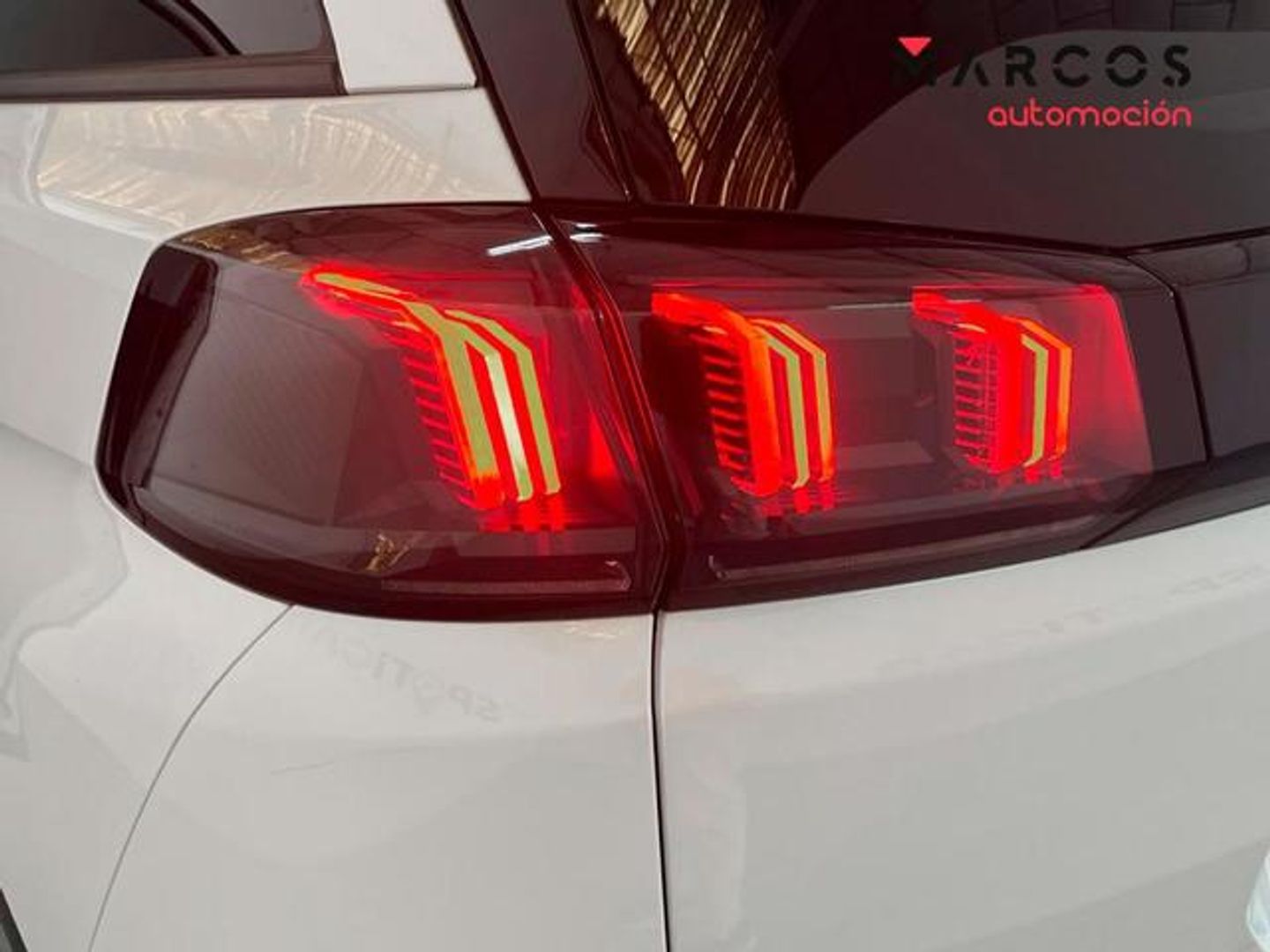 Peugeot 5008 BlueHDI 130 S&S Allure Pack EAT8 96 kW (130 CV)