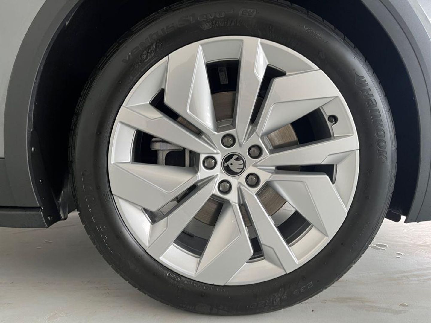 Skoda Elroq 60 63 kWh 150 kW (204 CV)