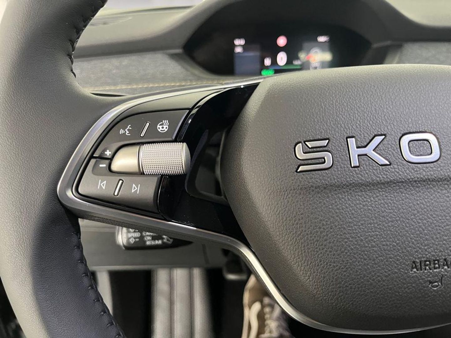 Skoda Elroq 60 63 kWh 150 kW (204 CV)