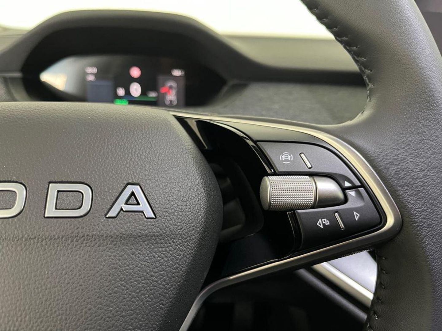 Skoda Elroq 60 63 kWh 150 kW (204 CV)