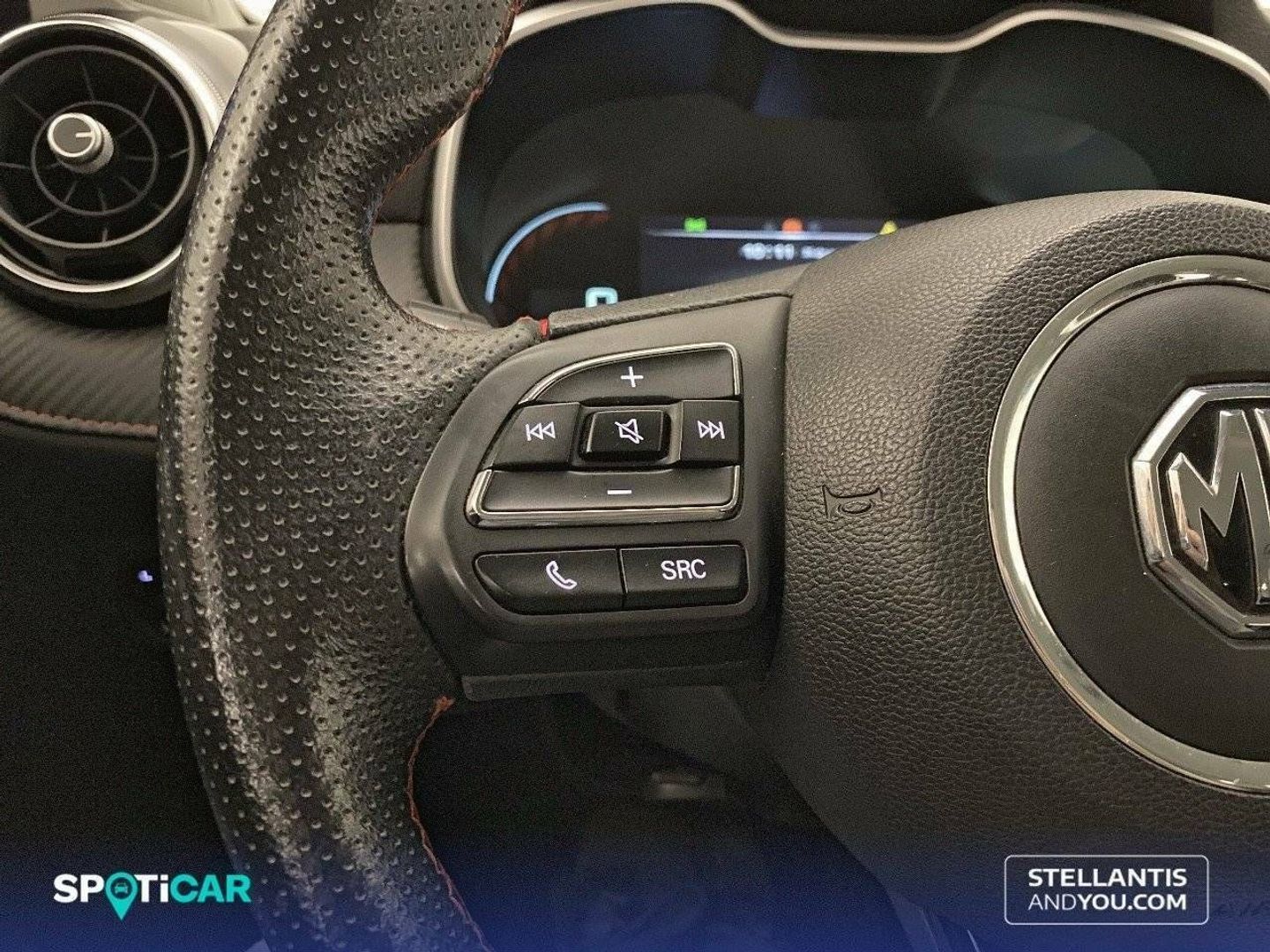 MG ZS 1.5 Luxury 78 kW (106 CV)