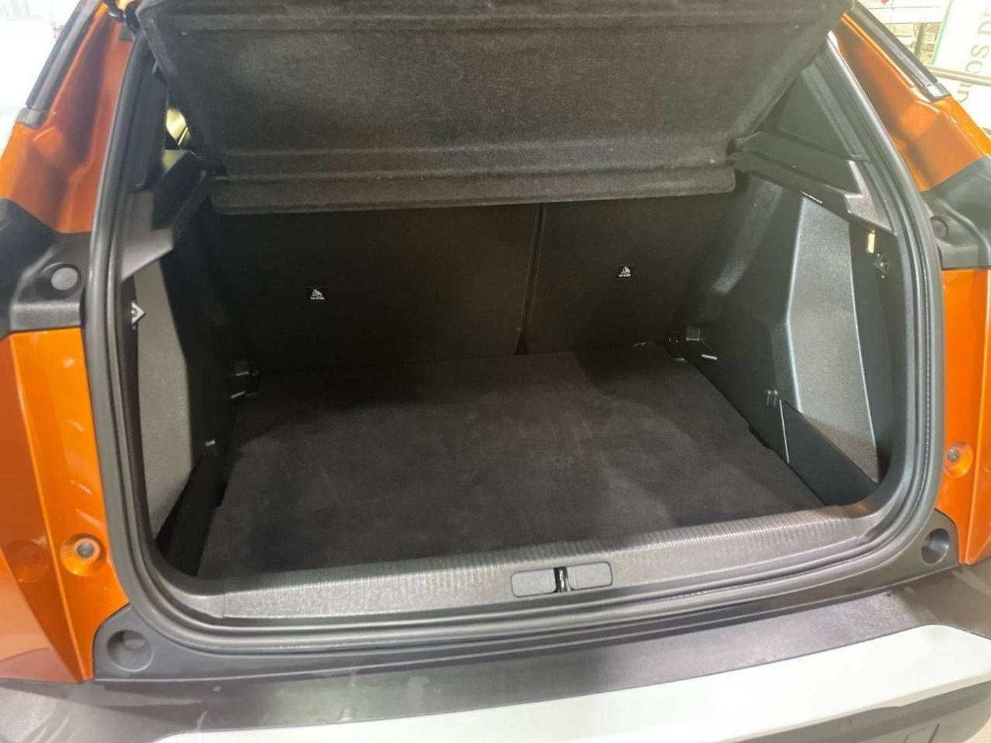 Peugeot 2008 BlueHDi 130 S&S Allure Pack EAT8 96 kW (130 CV)