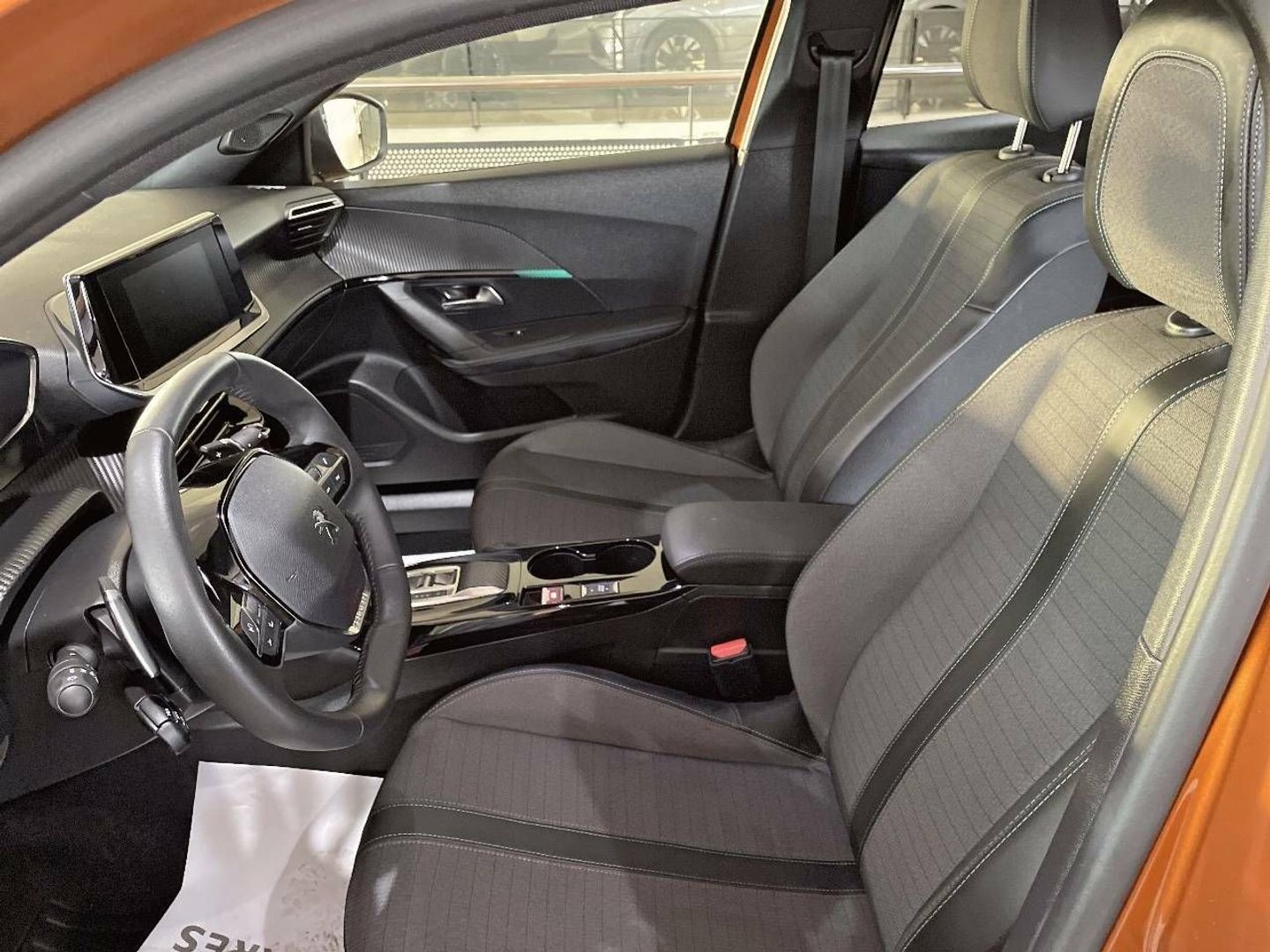 Peugeot 2008 BlueHDi 130 S&S Allure Pack EAT8 96 kW (130 CV)