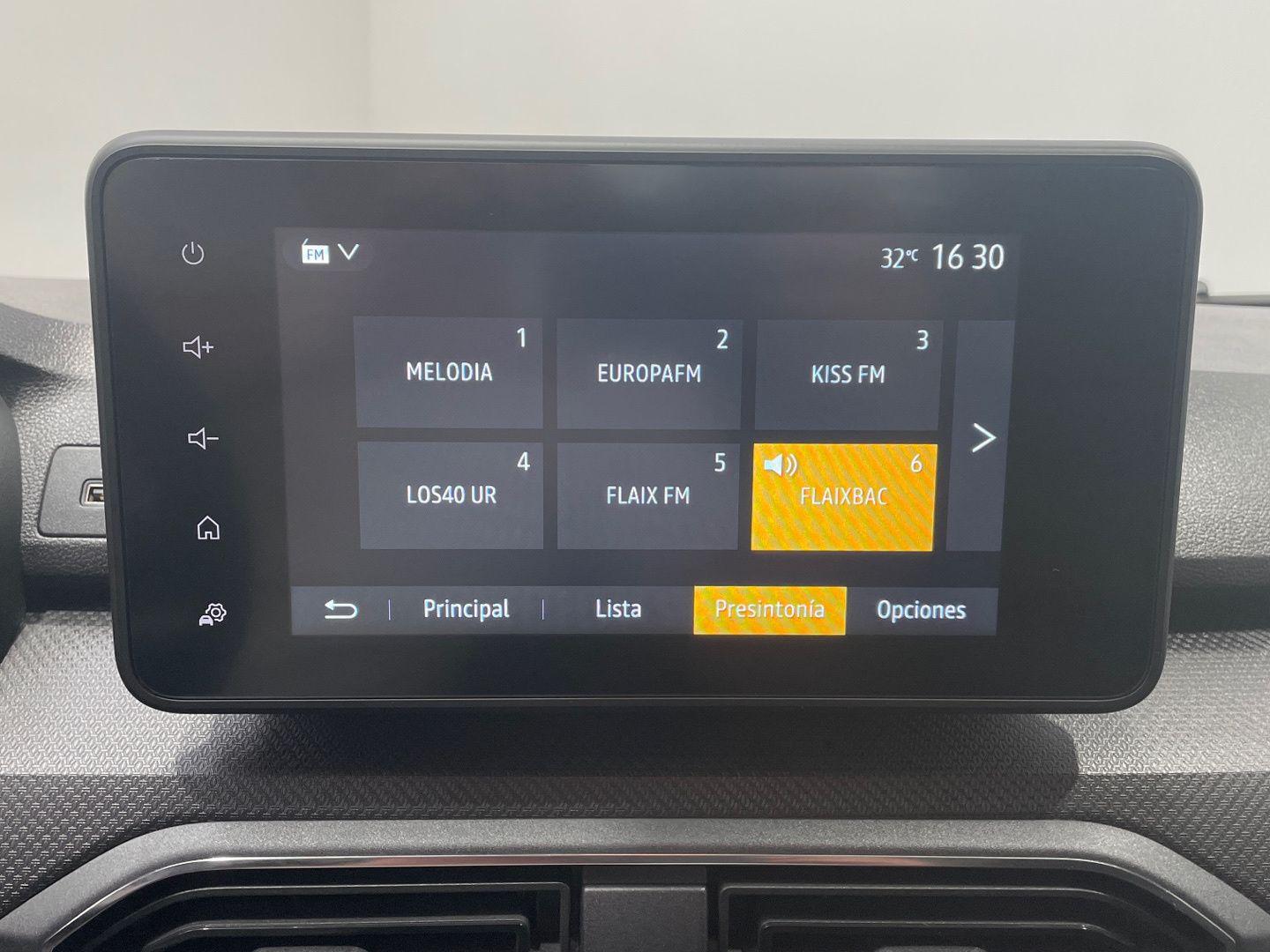 Dacia Sandero Essential SCe 49 kW (67 CV)