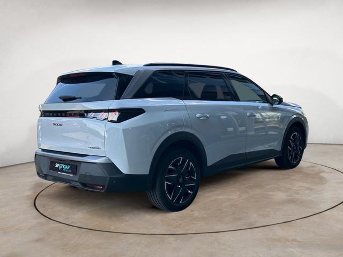 Peugeot 5008 Hybrid 1.2 Allure eDCS6 100 kW (136 CV)