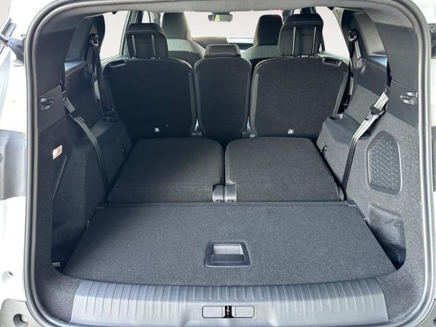 Peugeot 5008 Hybrid 1.2 Allure eDCS6 100 kW (136 CV)