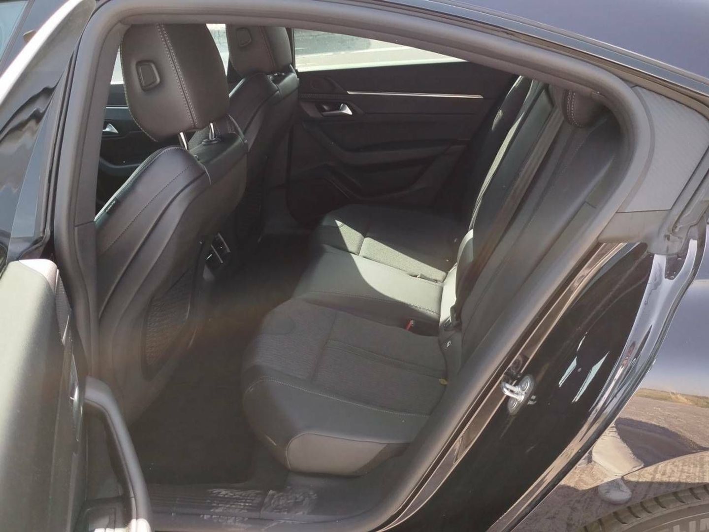 Peugeot 508 BlueHDI 130 S&S Allure Pack EAT8 96 kW (130 CV)