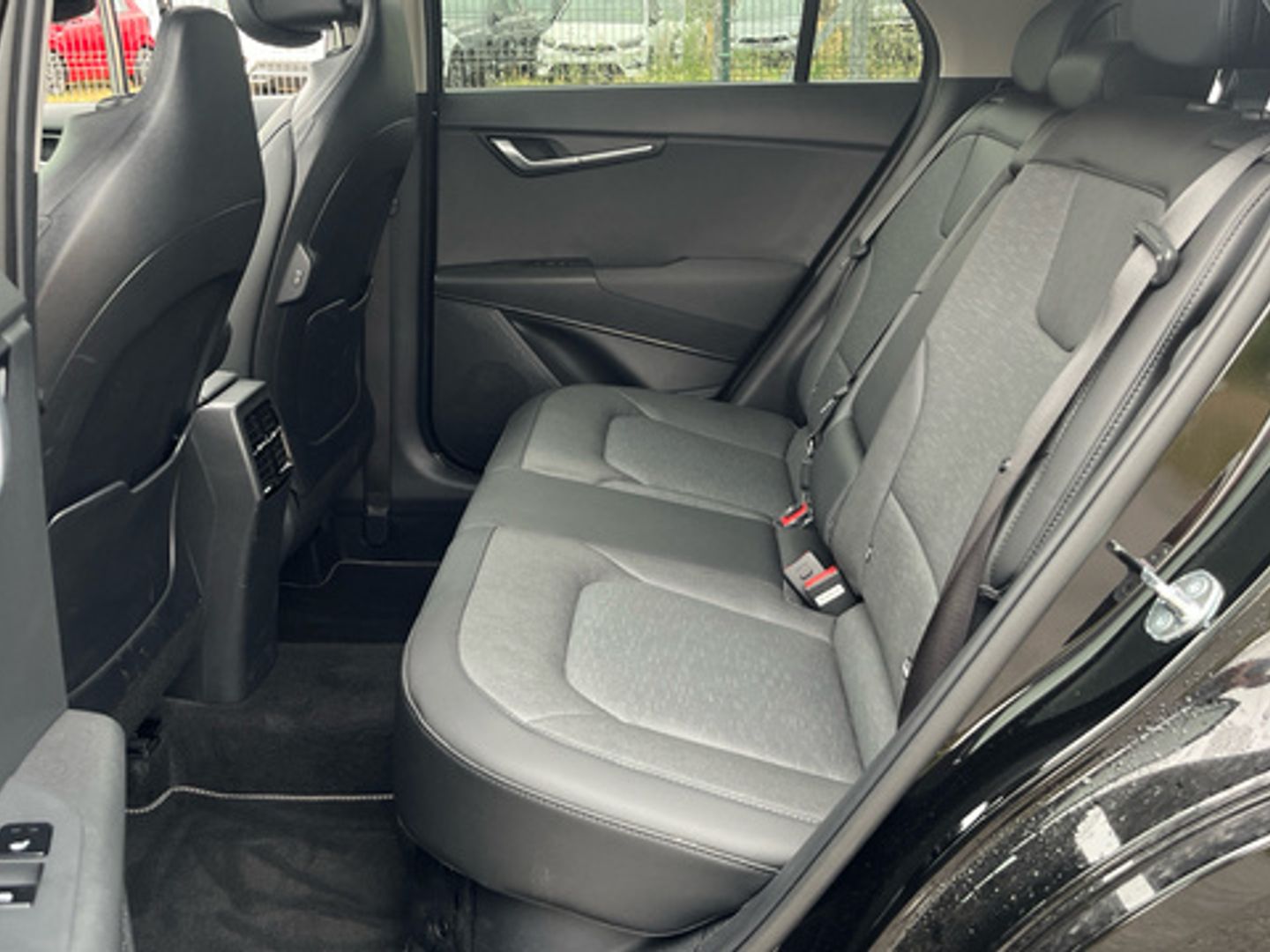 Kia Niro 1.6 GDi HEV Emotion 104 kW (141 CV)