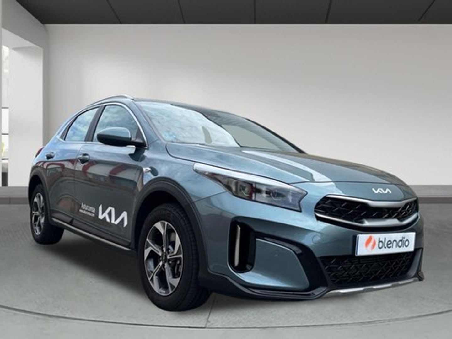 Kia XCeed 1.6 MHEV iMT Concept 100 kW (136 CV)